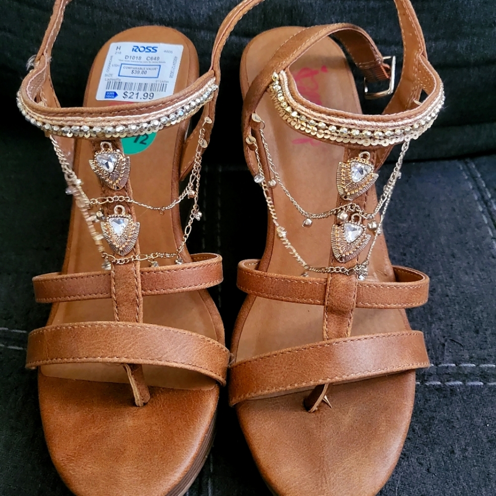 Tan Wedges